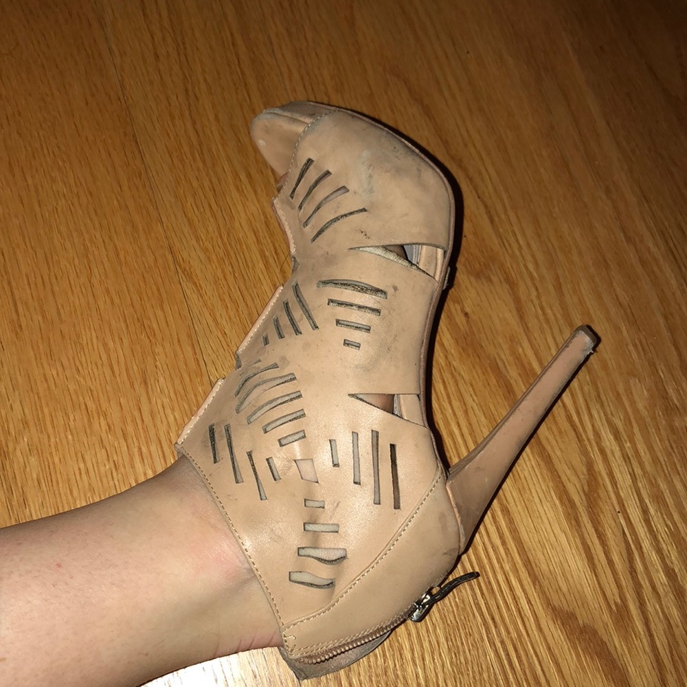 BCBG heels